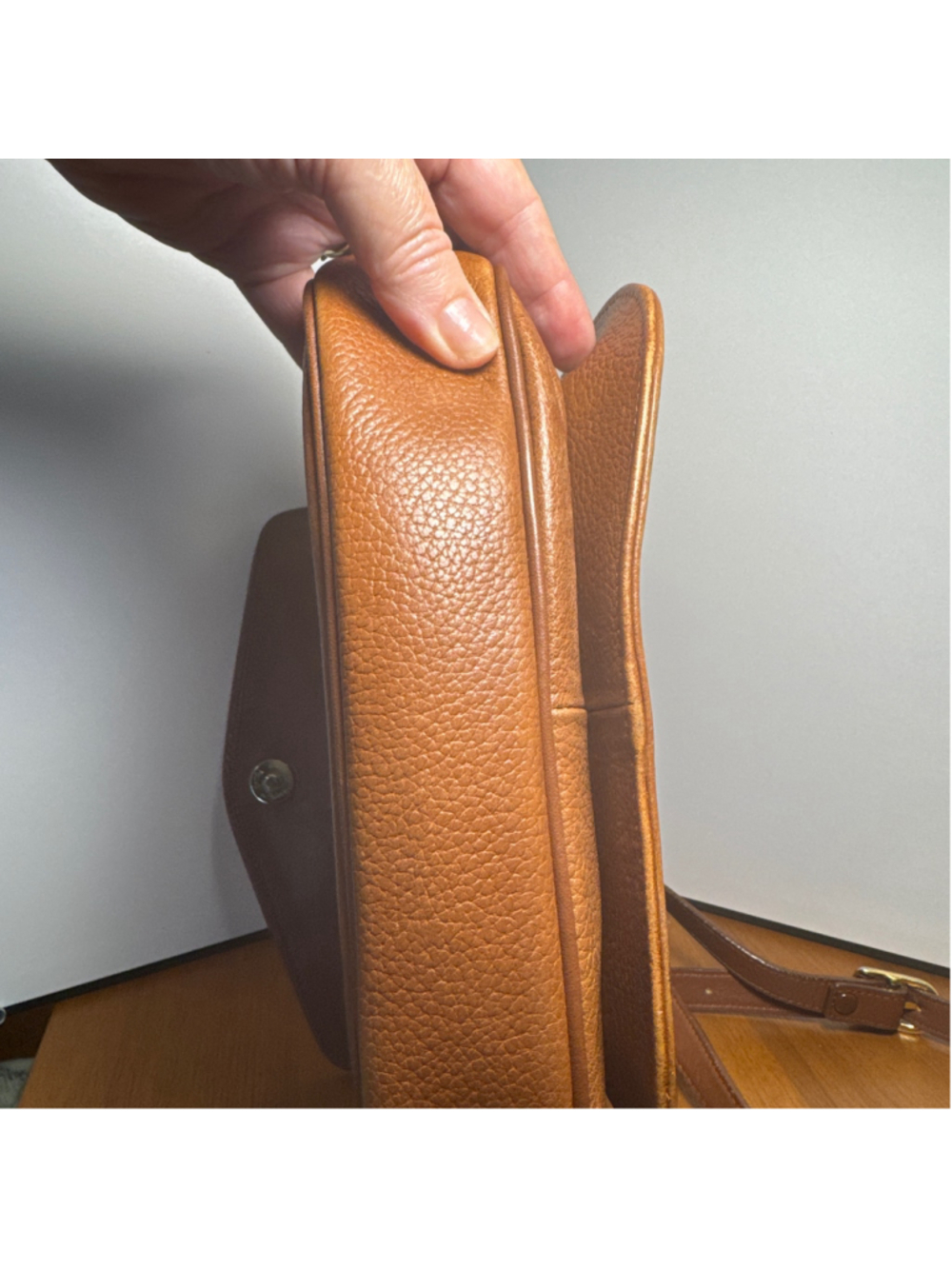 Burberrys Leather Cross-body saddle bag - Picture 11 of 11